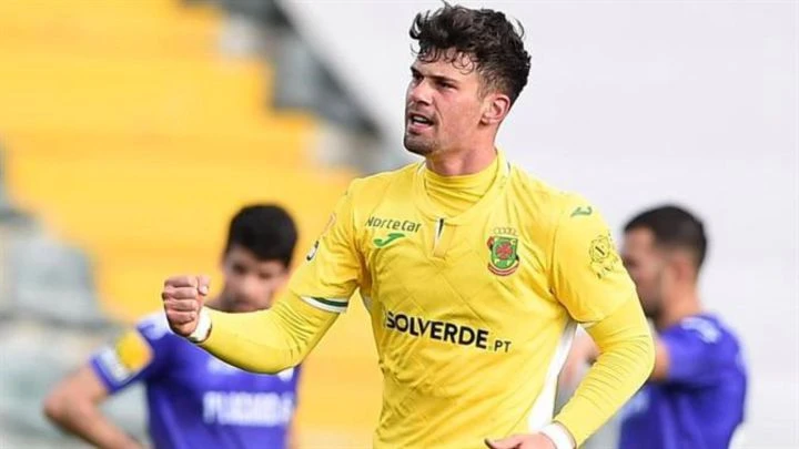 Butzke celebra un gol con el Paços Ferreira